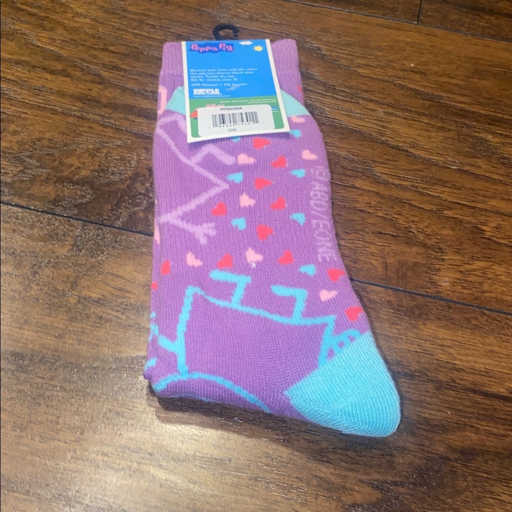 Peppa 🐽 Pig Theme Park Souvenir Socks - Picture 5 of 5